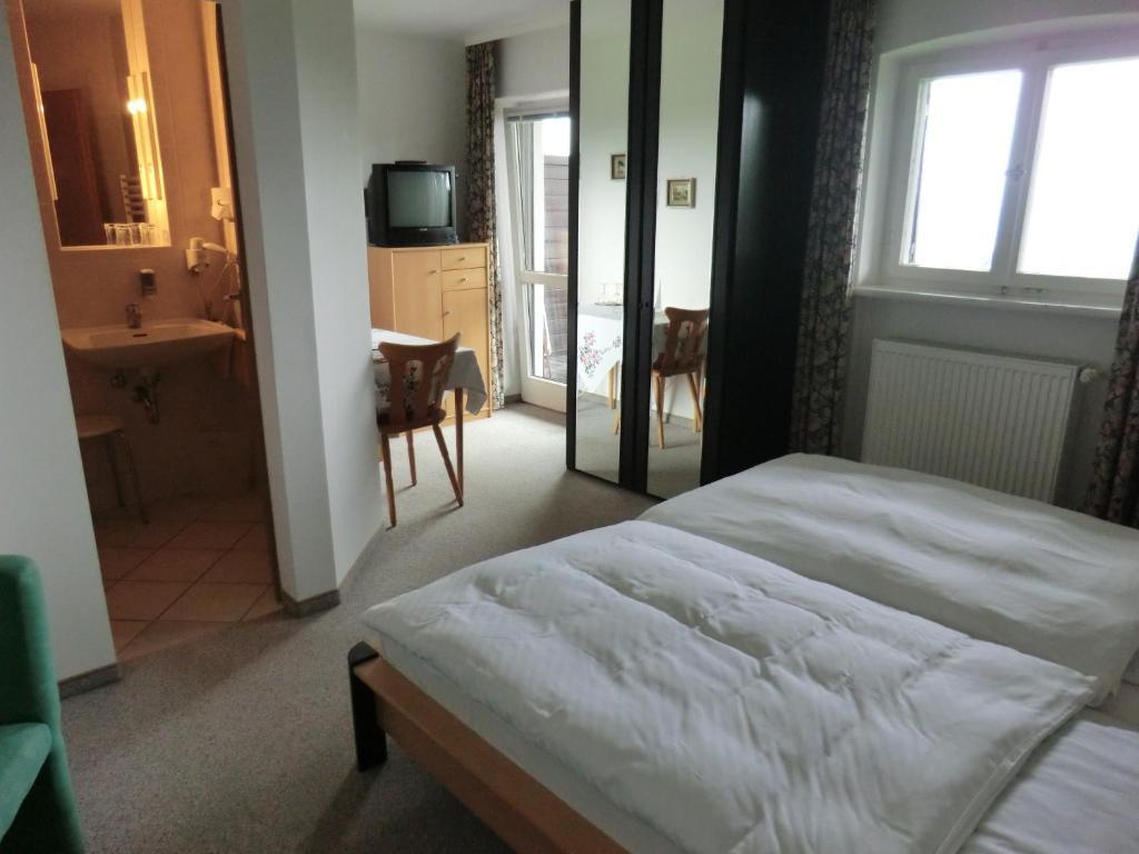 Hotel Garni Rottaler Hof Bad Griesbach  Pokój zdjęcie